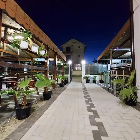 Raysa Si Andrei Homestay